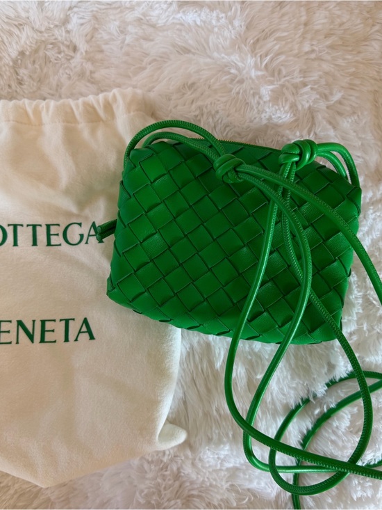 Bottega Veneta Handbags - Brand new Bottega Veneta Green Intrecciato Woven Crossbody Bag